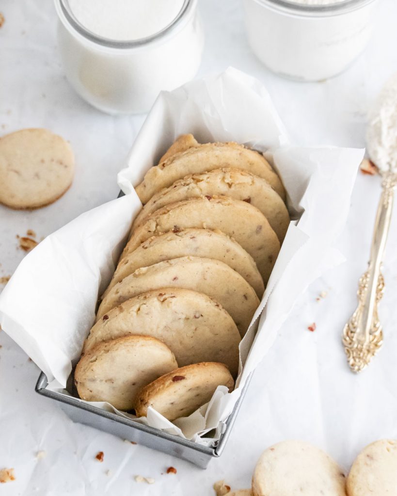 Buttery Vanilla Shortbread Cookies